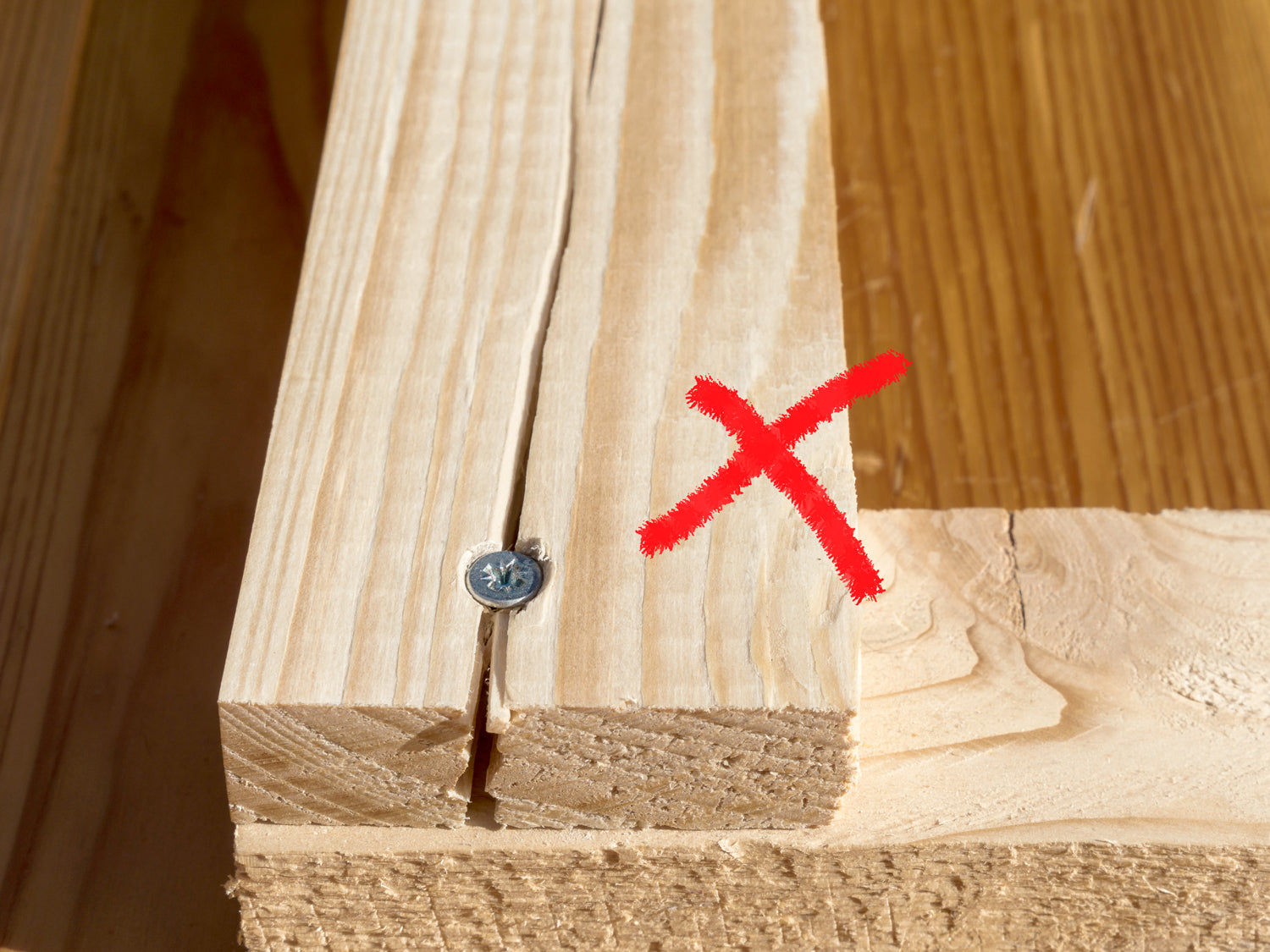 Baumhaus selber bauen – Fehler vermeiden Holschraube spaltet Holz