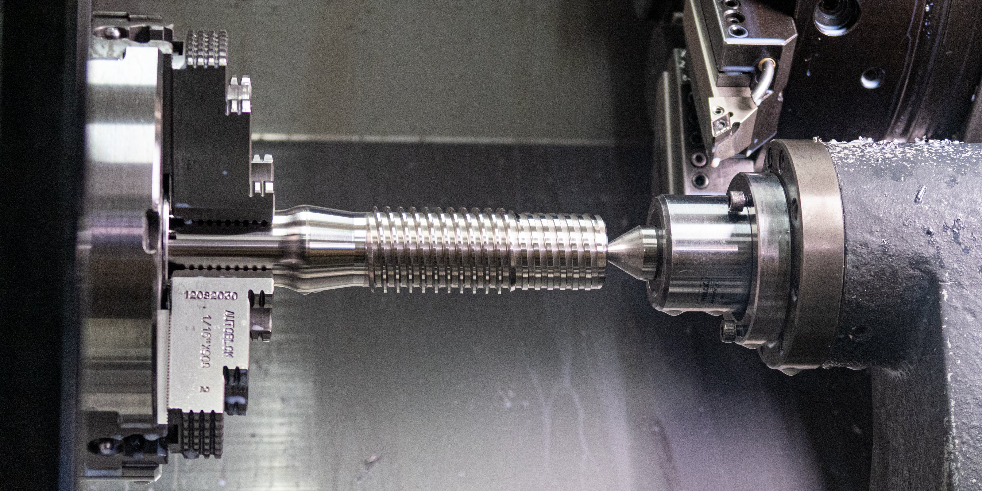 Baumhaus Schraube GTS Produktion