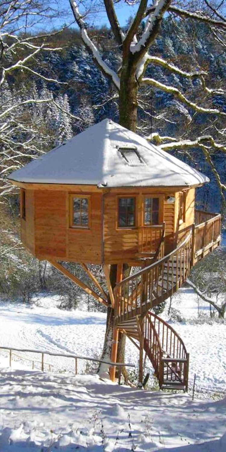 Winter treehouse for living spiral staircase - by baumbaron GmbH