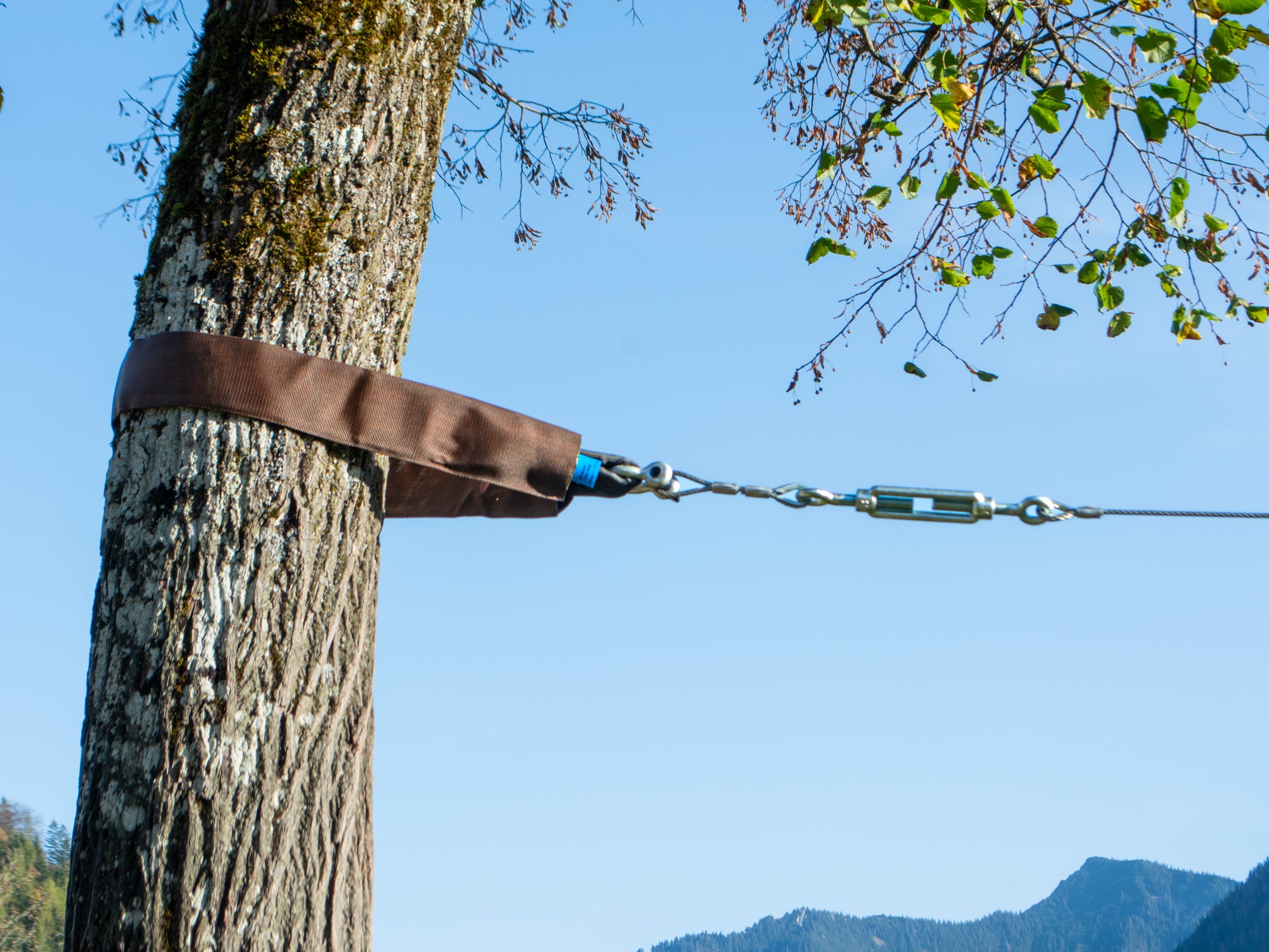 How to attache a steel cable rope to tree sling
