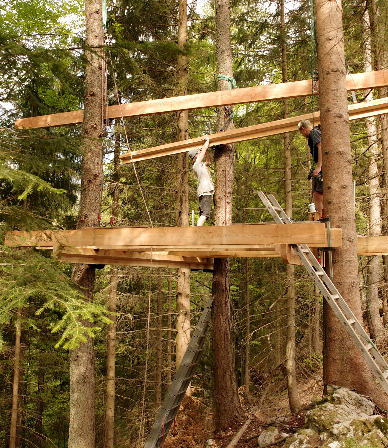 treehouse building wood beam platform how to design